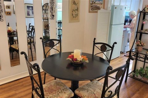 House in Clearwater, Florida 1 bedroom, 66.52 sq.m. № 2104448 - photo 4