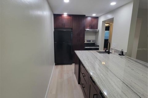 Copropriété à louer à Tampa, Floride: 2 chambres, 75.99 m2 № 1797905 - photo 6