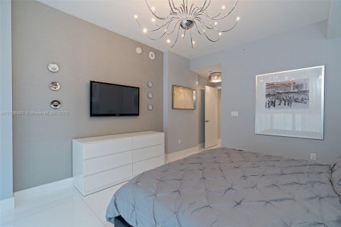 Touwnhouse à vendre à Miami, Floride: 2 chambres, 152.08 m2 № 1741541 - photo 19