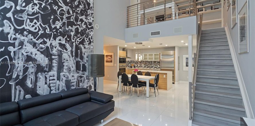Touwnhouse à Miami, Floride 2 chambres, 152.08 m2 № 1741541