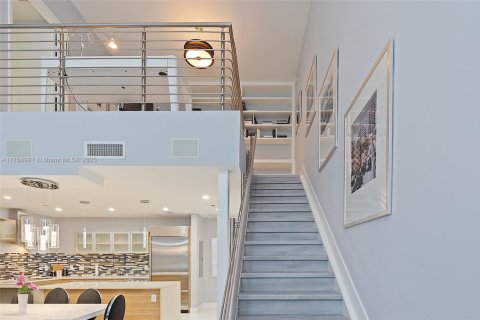 Touwnhouse à vendre à Miami, Floride: 2 chambres, 152.08 m2 № 1741541 - photo 22