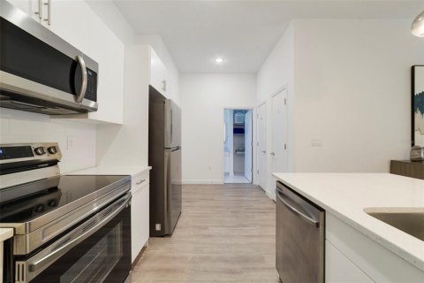 Adosado en venta en Davenport, Florida, 4 dormitorios, 155.24 m2 № 2298223 - foto 5