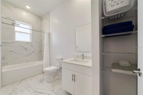 Adosado en venta en Davenport, Florida, 4 dormitorios, 155.24 m2 № 2298223 - foto 19