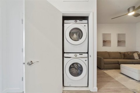Adosado en venta en Davenport, Florida, 4 dormitorios, 155.24 m2 № 2298223 - foto 18