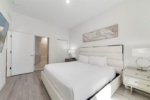 Adosado en venta en Davenport, Florida, 4 dormitorios, 155.24 m2 № 2298223 - foto 9
