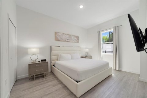 Adosado en venta en Davenport, Florida, 4 dormitorios, 155.24 m2 № 2298223 - foto 8
