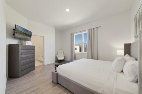 Adosado en venta en Davenport, Florida, 4 dormitorios, 155.24 m2 № 2298223 - foto 12