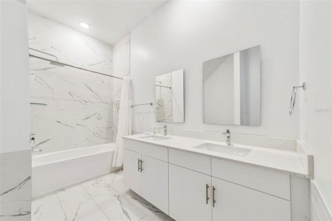Adosado en venta en Davenport, Florida, 4 dormitorios, 155.24 m2 № 2298223 - foto 10