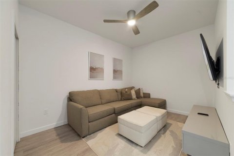 Adosado en venta en Davenport, Florida, 4 dormitorios, 155.24 m2 № 2298223 - foto 17