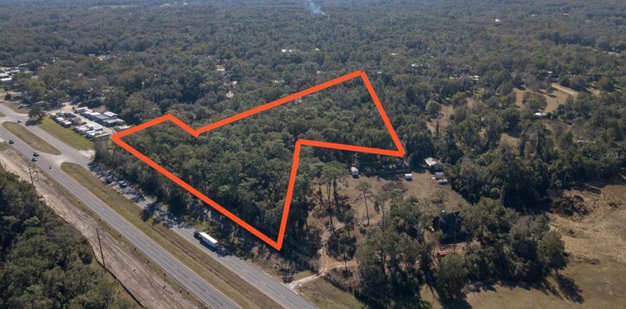 Terreno en DeLand, Florida № 2135033