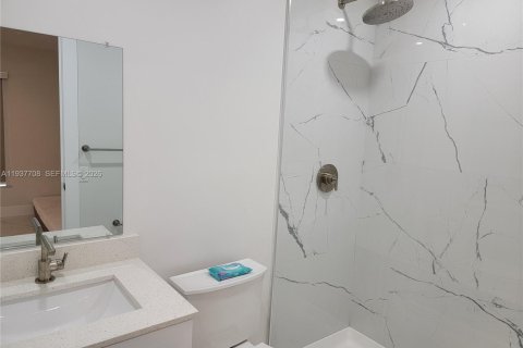 House in Homestead, Florida 4 bedrooms, 111.48 sq.m. № 1995408 - photo 11