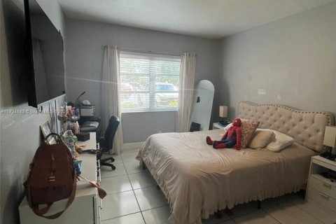 Condo in Miami, Florida, 3 bedrooms № 1960343 - photo 22