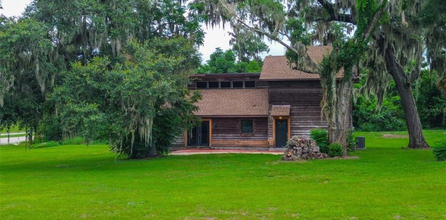 Villa ou maison à Dade City, Floride 2 chambres, 132.66 m2 № 2273063