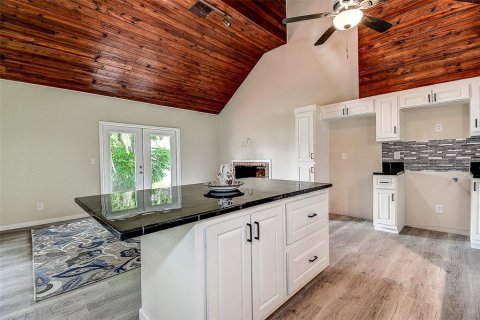 Villa ou maison à vendre à Dade City, Floride: 2 chambres, 132.66 m2 № 2273063 - photo 8