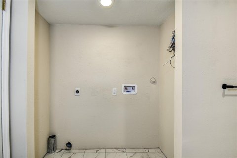 Villa ou maison à vendre à Dade City, Floride: 2 chambres, 132.66 m2 № 2273063 - photo 11