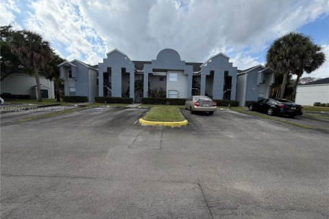 Condo à Pembroke Pines, Floride, 1 chambre  № 2033972