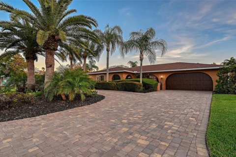 Casa en Sarasota, Florida 2 dormitorios, 163.6 m2 № 2380787