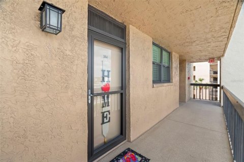Copropriété à vendre à Madeira Beach, Floride: 2 chambres, 102.19 m2 № 1526363 - photo 30