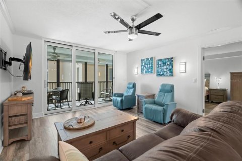 Copropriété à vendre à Madeira Beach, Floride: 2 chambres, 102.19 m2 № 1526363 - photo 13