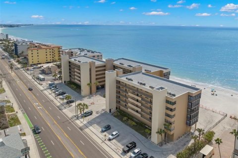 Copropriété à vendre à Madeira Beach, Floride: 2 chambres, 102.19 m2 № 1526363 - photo 5