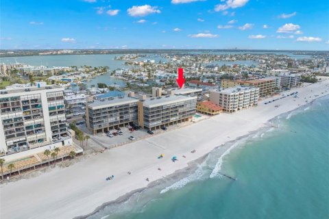 Copropriété à vendre à Madeira Beach, Floride: 2 chambres, 102.19 m2 № 1526363 - photo 3