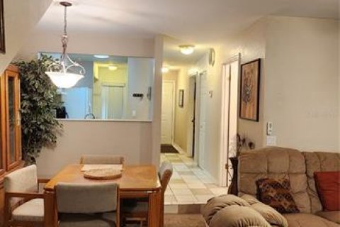 Townhouse in Gainesville, Florida 3 bedrooms, 124.86 sq.m. № 2206772 - photo 13