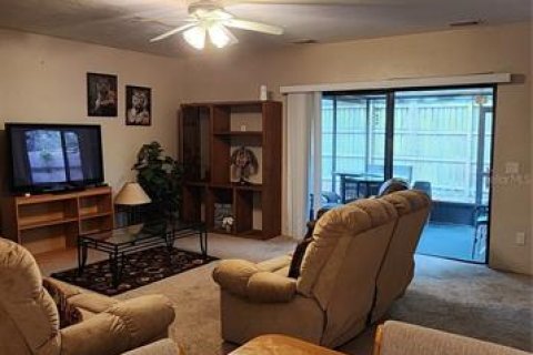 Townhouse in Gainesville, Florida 3 bedrooms, 124.86 sq.m. № 2206772 - photo 11