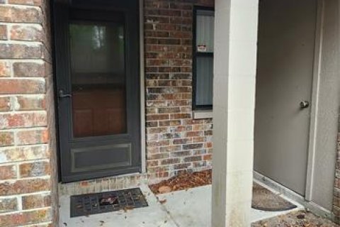 Townhouse in Gainesville, Florida 3 bedrooms, 124.86 sq.m. № 2206772 - photo 2