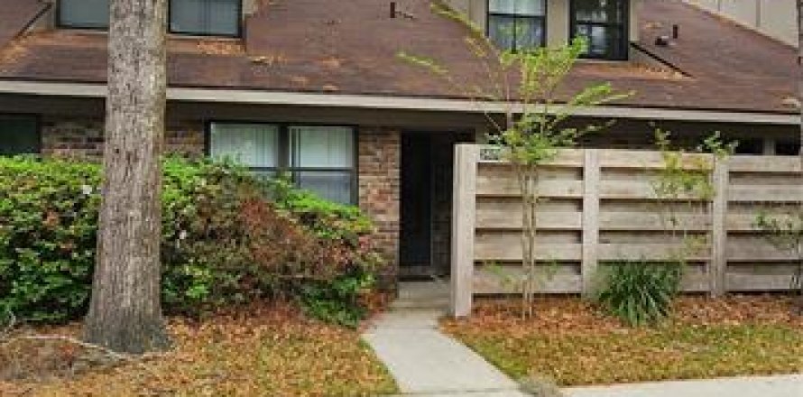 Townhouse in Gainesville, Florida 3 bedrooms, 124.86 sq.m. № 2206772
