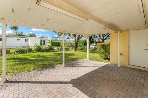 Купить виллу или дом в Майами, Флорида 4 спальни, 124.86м2, № 1954599 - фото 29