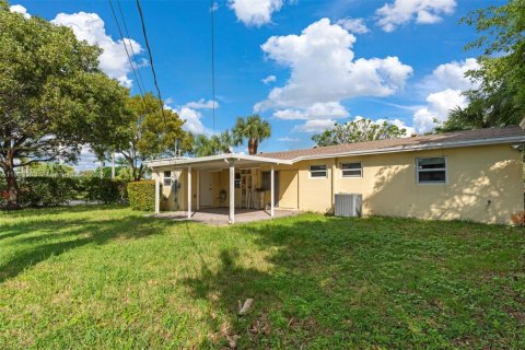 Купить виллу или дом в Майами, Флорида 4 спальни, 124.86м2, № 1954599 - фото 8