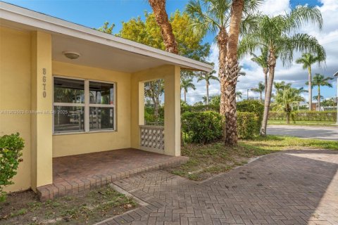 Купить виллу или дом в Майами, Флорида 4 спальни, 124.86м2, № 1954599 - фото 5