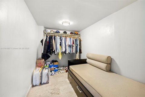 Condominio en venta en Miami Beach, Florida, 1 dormitorio, 144.93 m2 № 1863426 - foto 15
