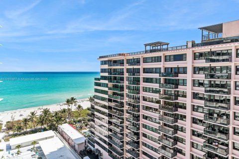 Condominio en venta en Miami Beach, Florida, 1 dormitorio, 144.93 m2 № 1863426 - foto 4