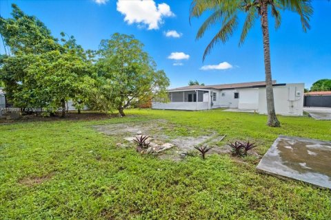 Villa ou maison à vendre à Hialeah, Floride: 3 chambres № 1947461 - photo 30