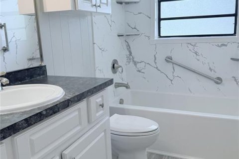 Casa en venta en Valrico, Florida, 3 dormitorios, 147.25 m2 № 1918192 - foto 15