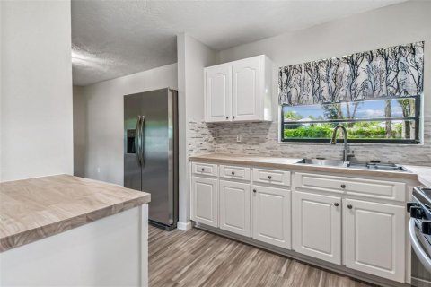 Casa en venta en Valrico, Florida, 3 dormitorios, 147.25 m2 № 1918192 - foto 8