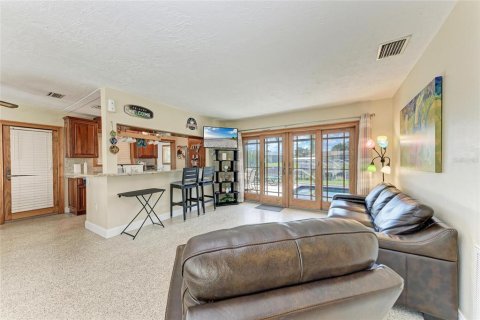 Casa en alquiler en Punta Gorda, Florida, 2 dormitorios, 100.89 m2 № 1800267 - foto 6