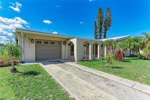 Casa en alquiler en Punta Gorda, Florida, 2 dormitorios, 100.89 m2 № 1800267 - foto 2