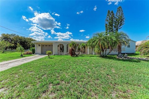 Casa en alquiler en Punta Gorda, Florida, 2 dormitorios, 100.89 m2 № 1800267 - foto 3