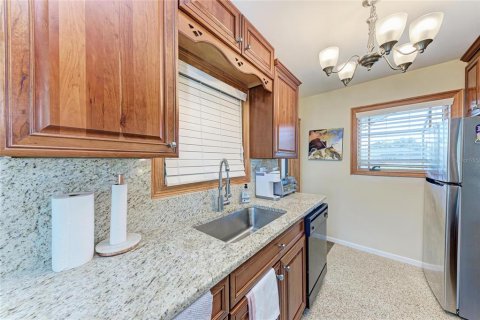 Casa en alquiler en Punta Gorda, Florida, 2 dormitorios, 100.89 m2 № 1800267 - foto 12