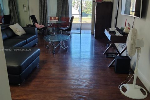 Condominio en venta en Sunrise, Florida, 2 dormitorios, 78.97 m2 № 2048848 - foto 5