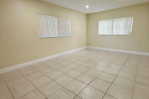 Apartamento en alquiler en Boynton Beach, Florida, 1 dormitorio, 83.24 m2 № 2248077 - foto 5