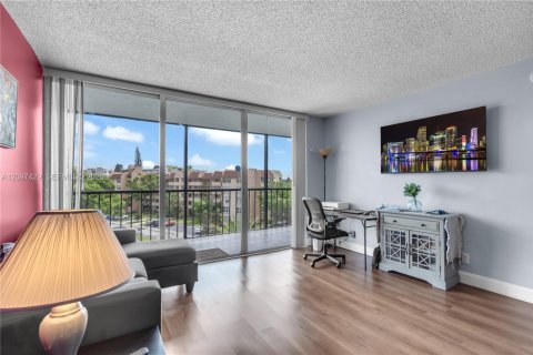 Condo in Lauderhill, Florida, 1 bedroom  № 2393040
