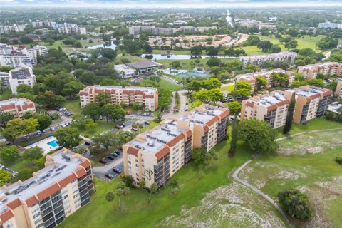 Condo in Lauderhill, Florida, 1 bedroom  № 2393040 - photo 30