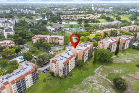 Condo in Lauderhill, Florida, 1 bedroom  № 2393040 - photo 29