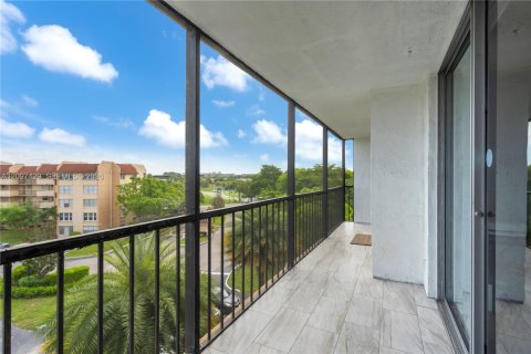 Condo in Lauderhill, Florida, 1 bedroom  № 2393040 - photo 19