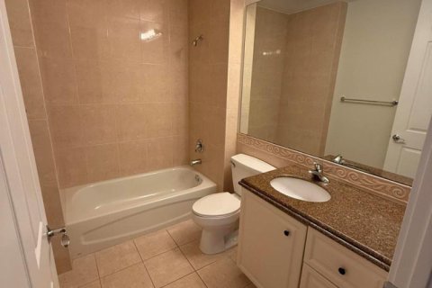 Condo in St. Lucie, Florida, 2 bedrooms № 2183057 - photo 7