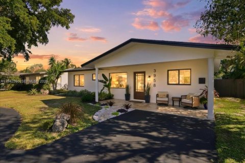 Villa ou maison à Oakland Park, Floride 4 chambres, 132.85 m2 № 2090975