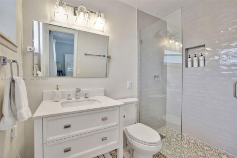 House in Pompano Beach, Florida 4 bedrooms, 179.67 sq.m. № 1709626 - photo 22